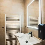 Zara Luxury The Absolute Center Of Проживание в семье Жилина