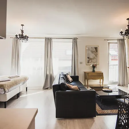 Zara Luxury The Absolute Center Of Žilina