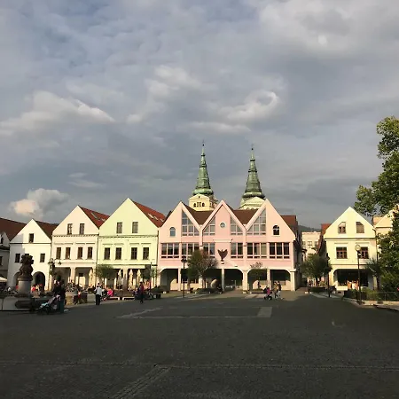 Zara Luxury The Absolute Center Of