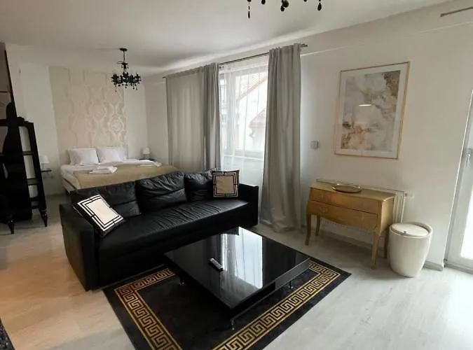 Kwatera prywatna Zara Luxury The Absolute Center Of *