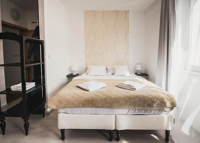 Zara Luxury The Absolute Center Of * Żylina